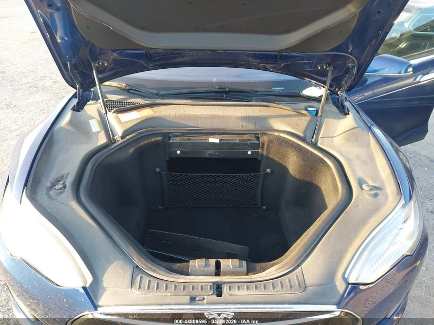 Tesla Model S RWD 85, снимка 10 - Автомобили и джипове - 54241020