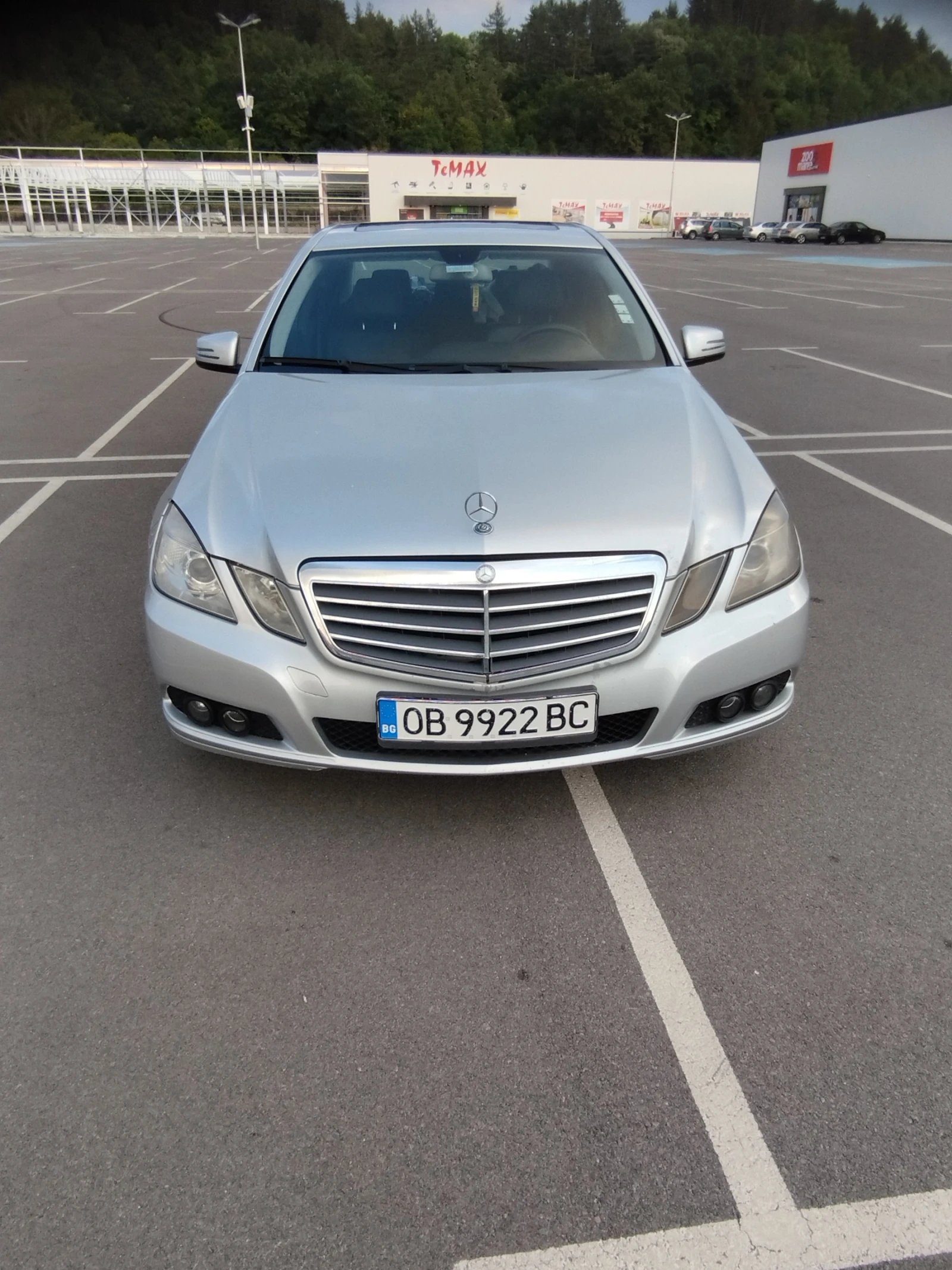Mercedes-Benz E 200, снимка 7 - Автомобили и джипове - 54481744