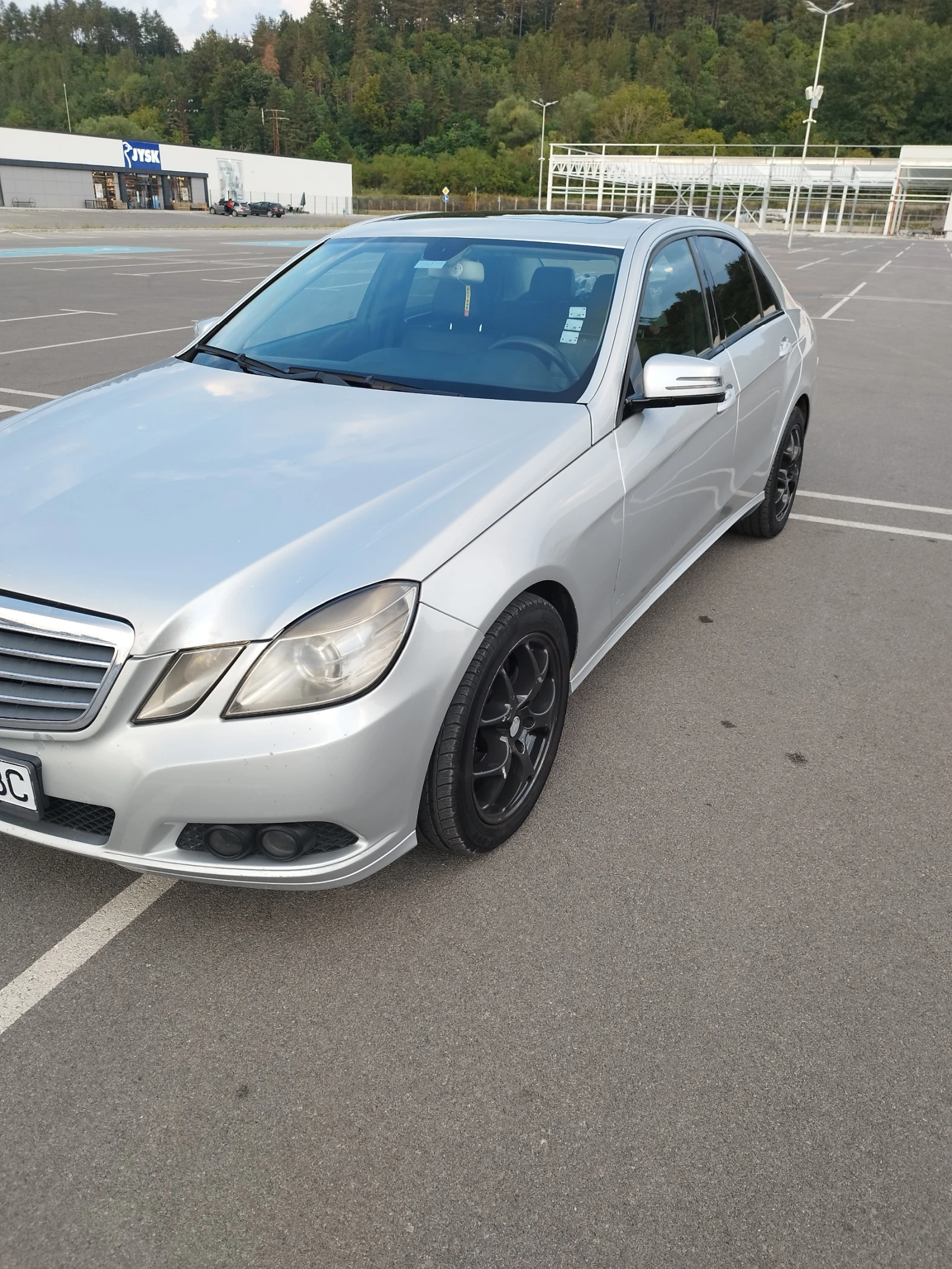 Mercedes-Benz E 200, снимка 6 - Автомобили и джипове - 54481744