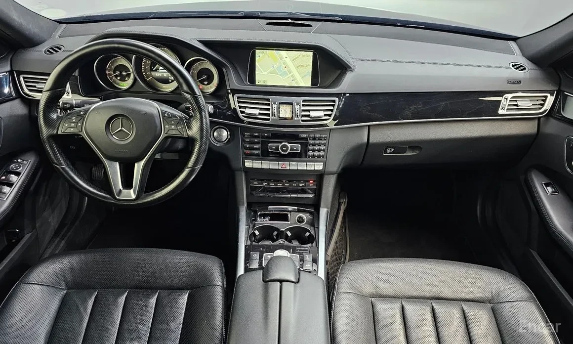 Mercedes-Benz E 400 AMG Line * Подгрев / Обдухване * 360, снимка 4 - Автомобили и джипове - 54421719
