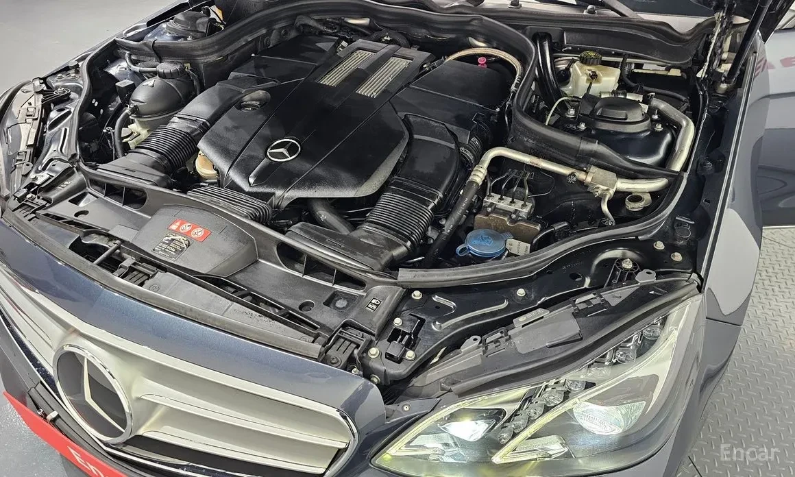 Mercedes-Benz E 400 AMG Line * Подгрев / Обдухване * 360, снимка 5 - Автомобили и джипове - 54421719