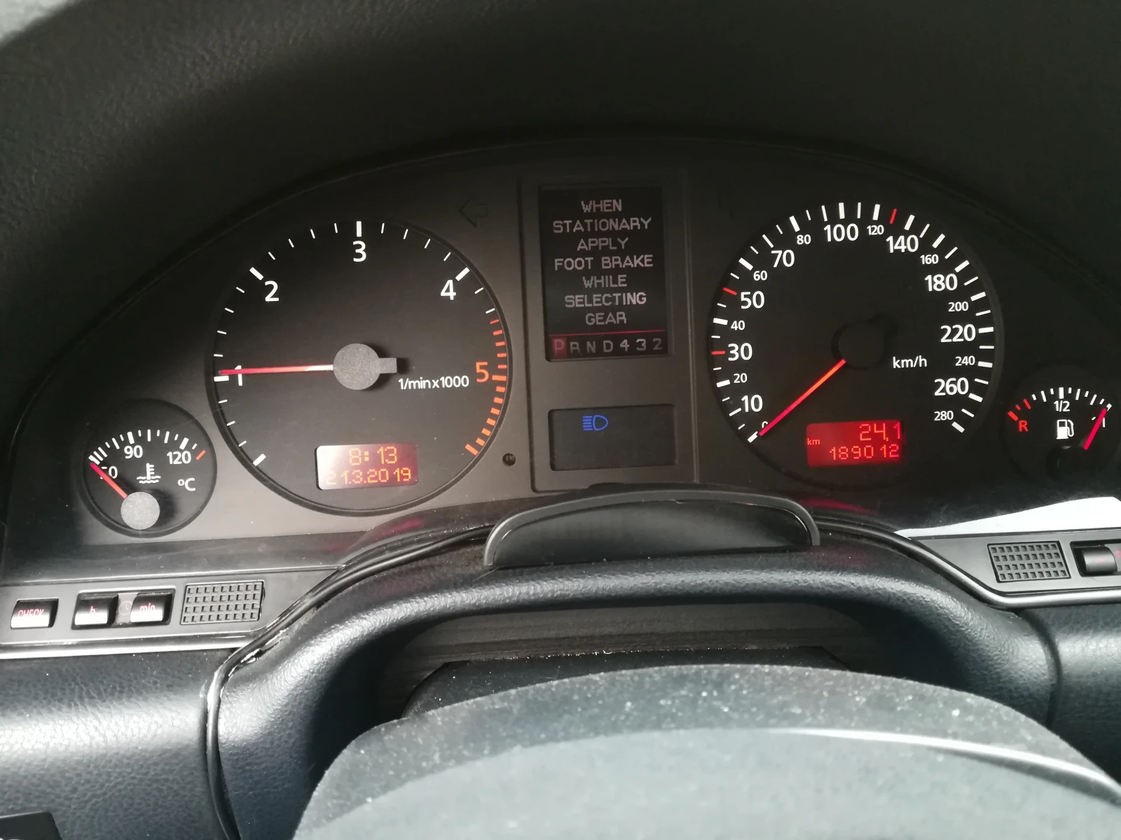 Audi A8 2.5, снимка 6 - Автомобили и джипове - 55151521