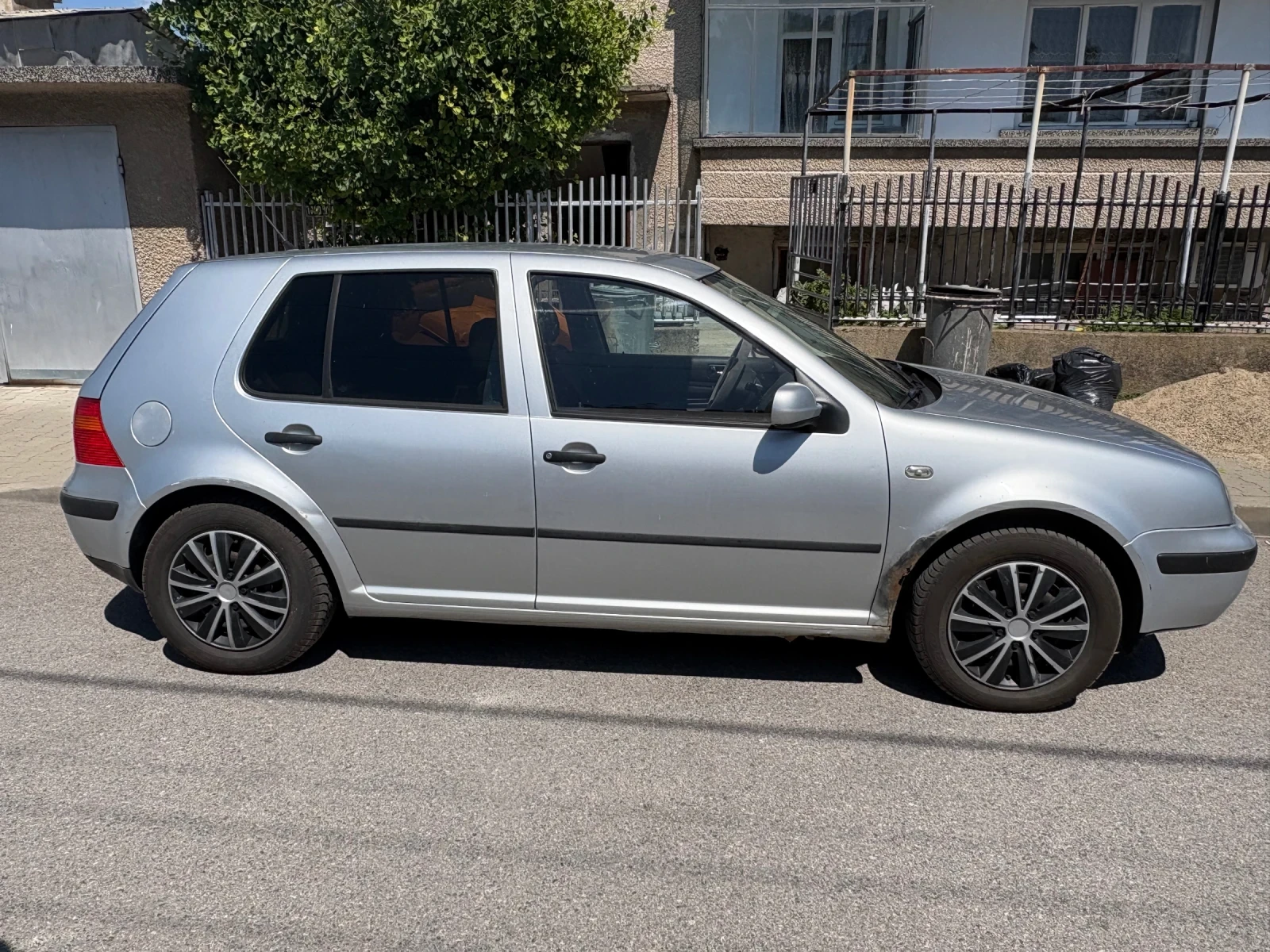 VW Golf 4+ 1, снимка 3 - Автомобили и джипове - 55422277