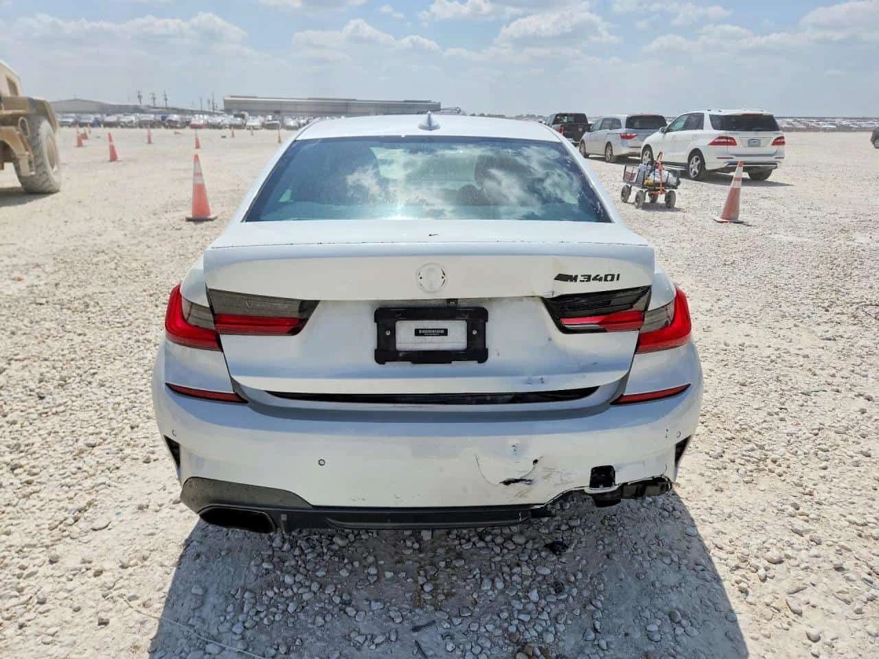 BMW 340 | CARFAX | АВТОКРЕДИТ БЕЗ ПЪРВОНАЧАЛНА ВНОСКА, снимка 6 - Автомобили и джипове - 55544023