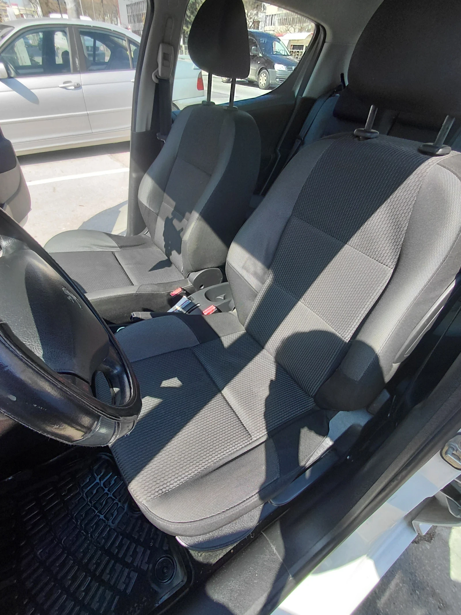 Peugeot 207, снимка 10 - Автомобили и джипове - 55846695