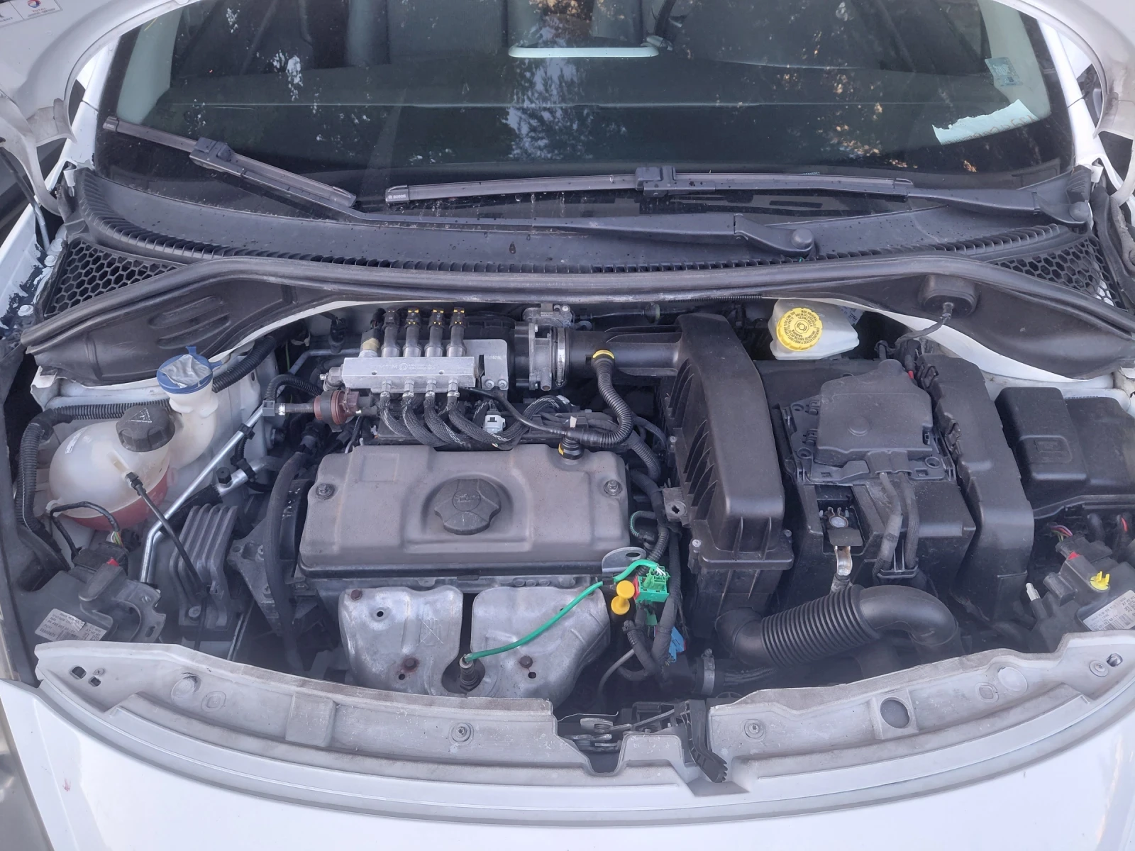 Peugeot 207, снимка 13 - Автомобили и джипове - 55846695
