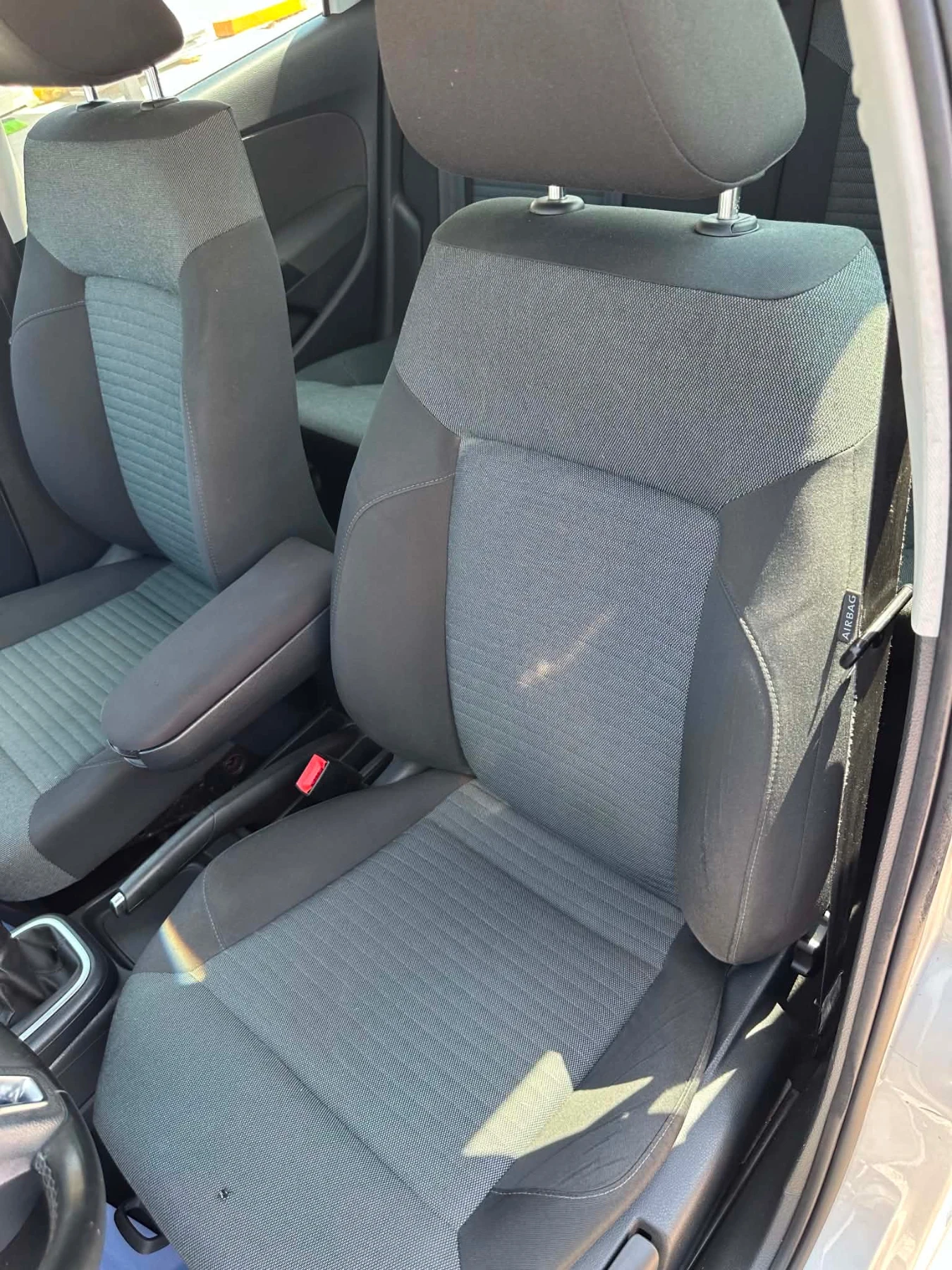 VW Polo 1.6 90ps, снимка 12 - Автомобили и джипове - 56006993