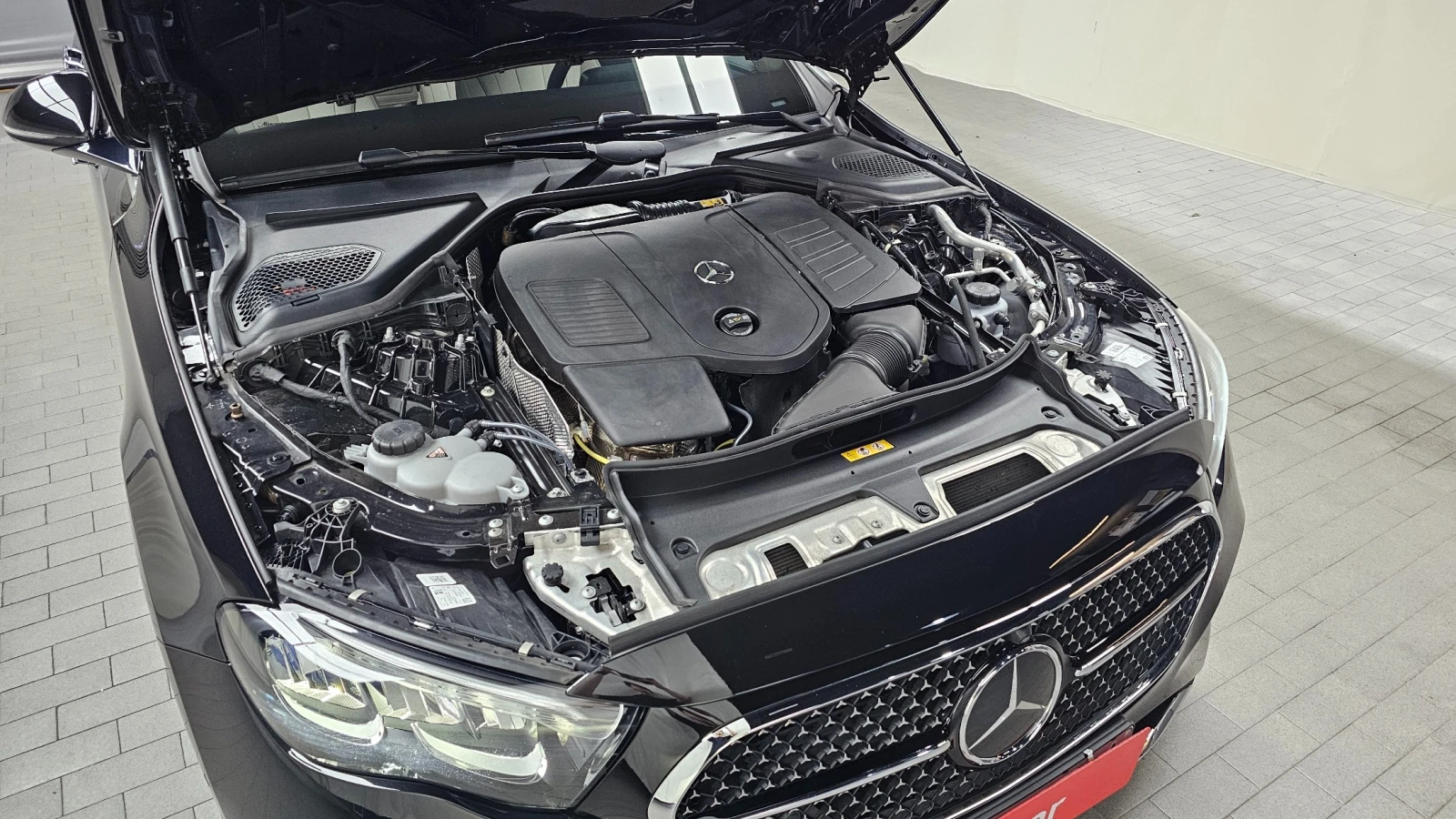 Mercedes-Benz E 200 2.0 Turbo W214 Avantgarde , снимка 5 - Автомобили и джипове - 56106206