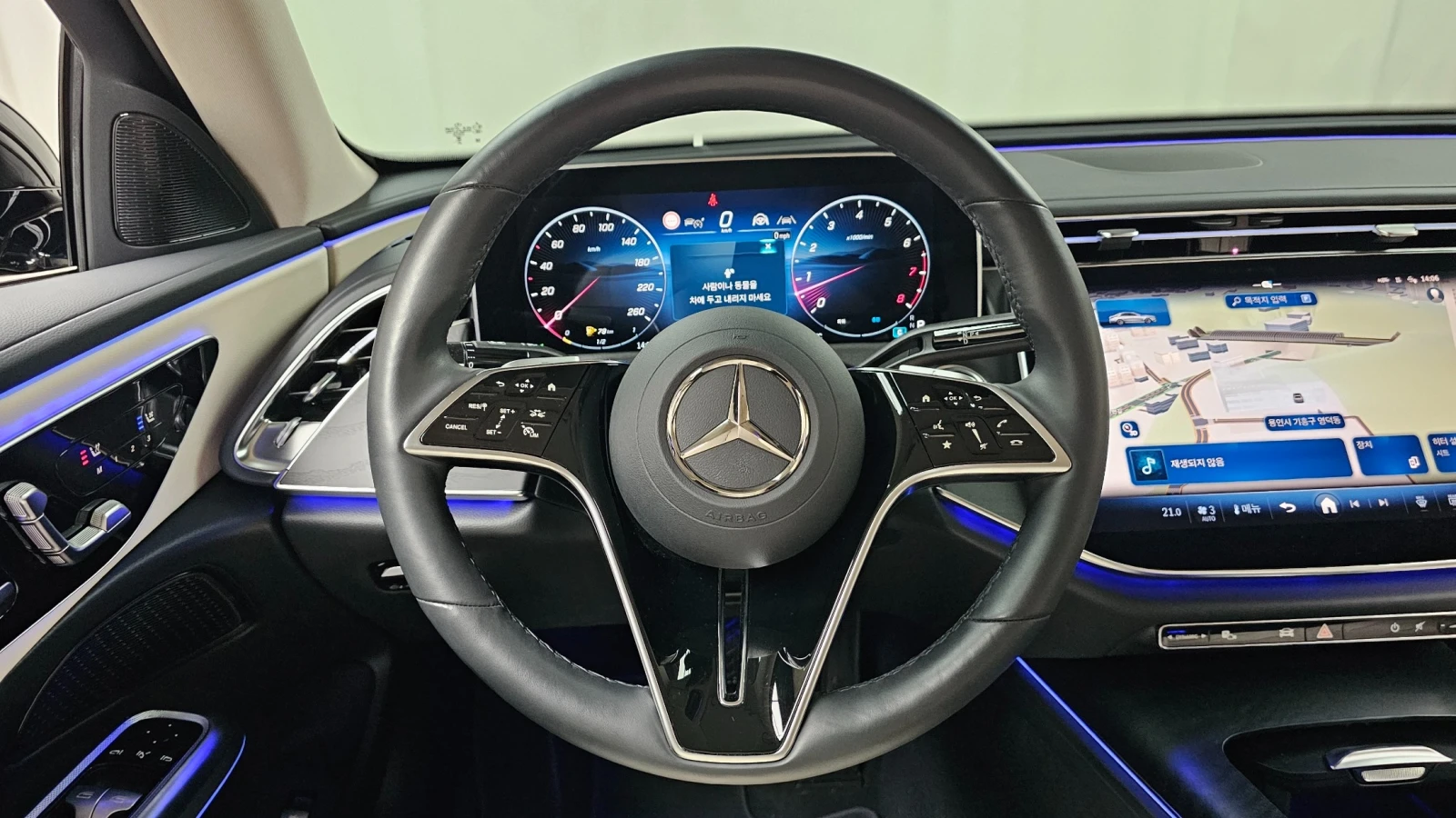 Mercedes-Benz E 200 2.0 Turbo W214 Avantgarde , снимка 12 - Автомобили и джипове - 56106206