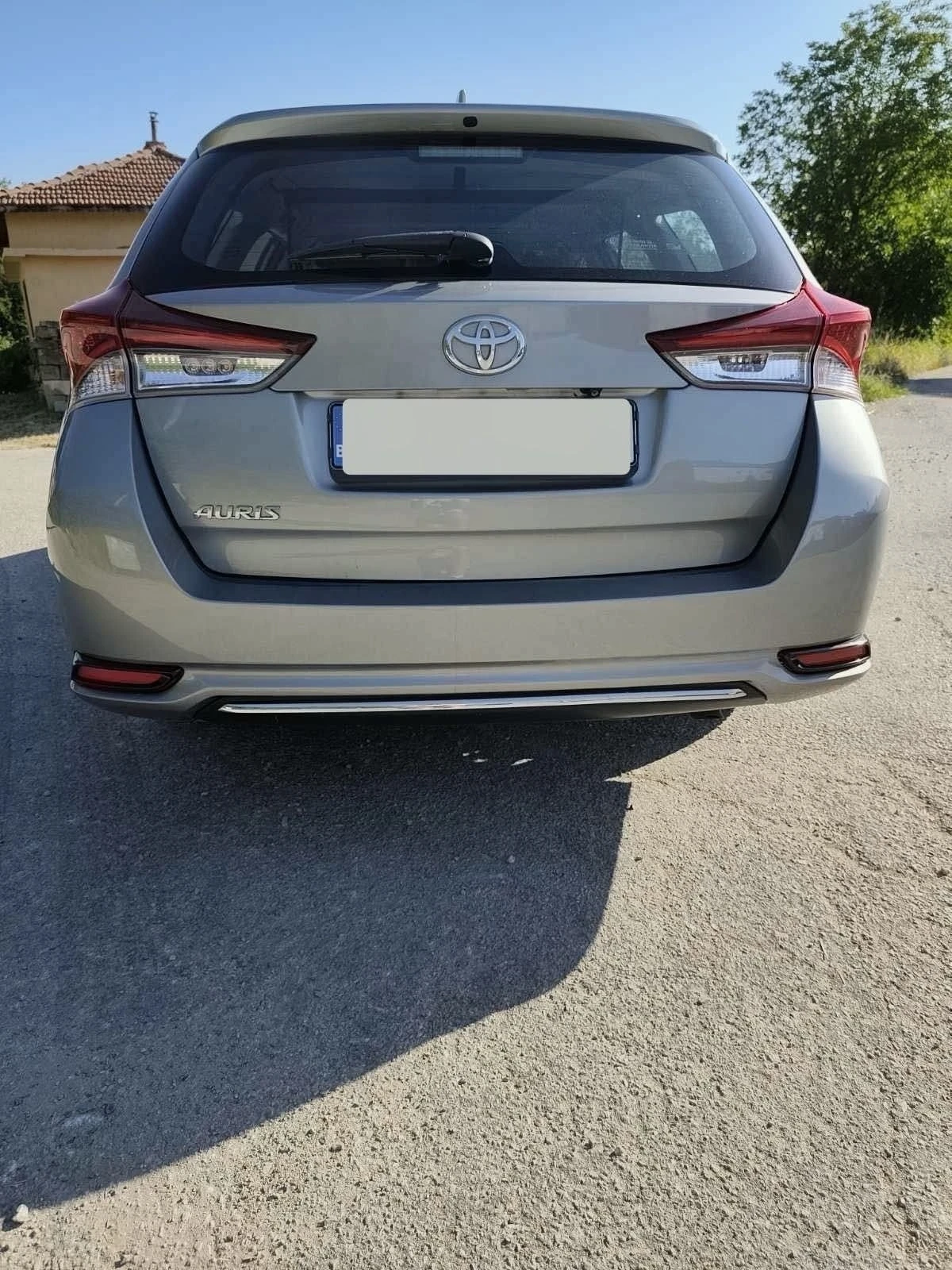 Toyota Auris, снимка 2 - Автомобили и джипове - 56452344