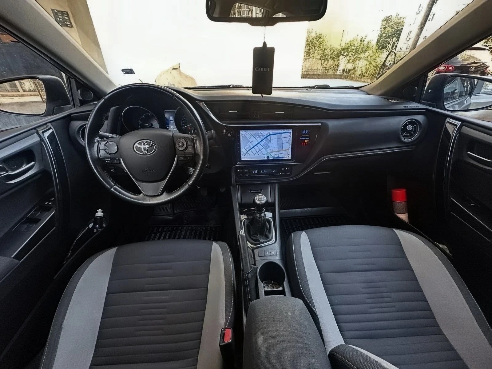 Toyota Auris, снимка 9 - Автомобили и джипове - 56452344