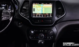 Jeep Cherokee 2.4 4x4 180к.с. * ФЕЙСЛИФТ * ПАНОРАМА * КОЖА, снимка 6