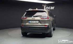 Jeep Cherokee 2.4 4x4 180к.с. * ФЕЙСЛИФТ * ПАНОРАМА * КОЖА, снимка 15