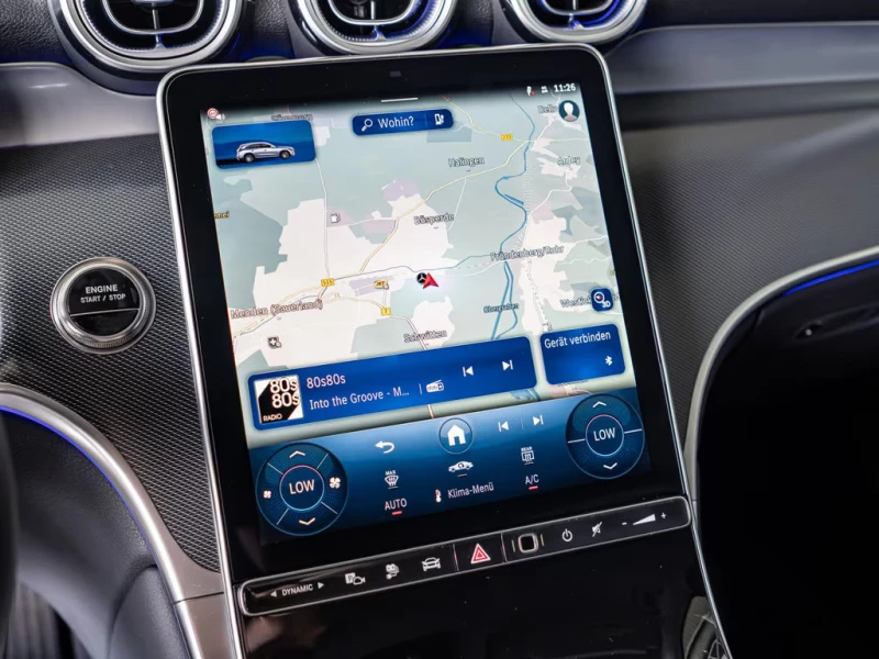 Mercedes-Benz GLC 300 AVANTGARDE/313HP/4MATIC/AHK/LED/AMBI/CARPLAY/207g, снимка 10 - Автомобили и джипове - 51487439