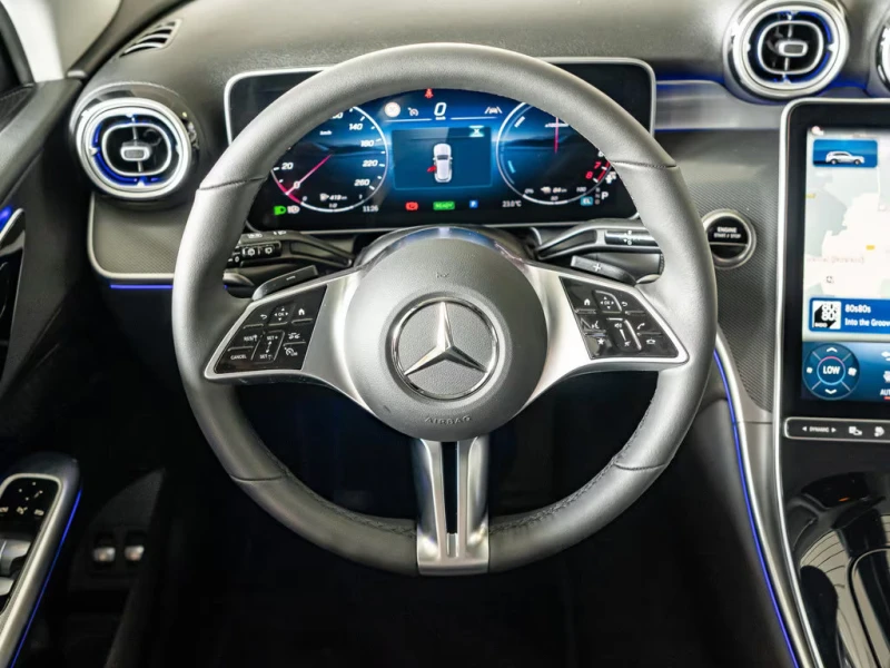 Mercedes-Benz GLC 300 AVANTGARDE/313HP/4MATIC/AHK/LED/AMBI/CARPLAY/207g, снимка 8 - Автомобили и джипове - 51487439