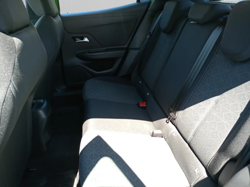 Opel Mokka Edition 1.2 PureTech 96кВт/130к.с. AT8 MY23, снимка 11 - Автомобили и джипове - 51512315