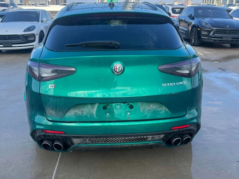 Alfa Romeo Stelvio * Quadrifoglio * CARFAX * БЕЗ ПЪРВОНАЧАЛНА ВНОСКА, снимка 4 - Автомобили и джипове - 53062811