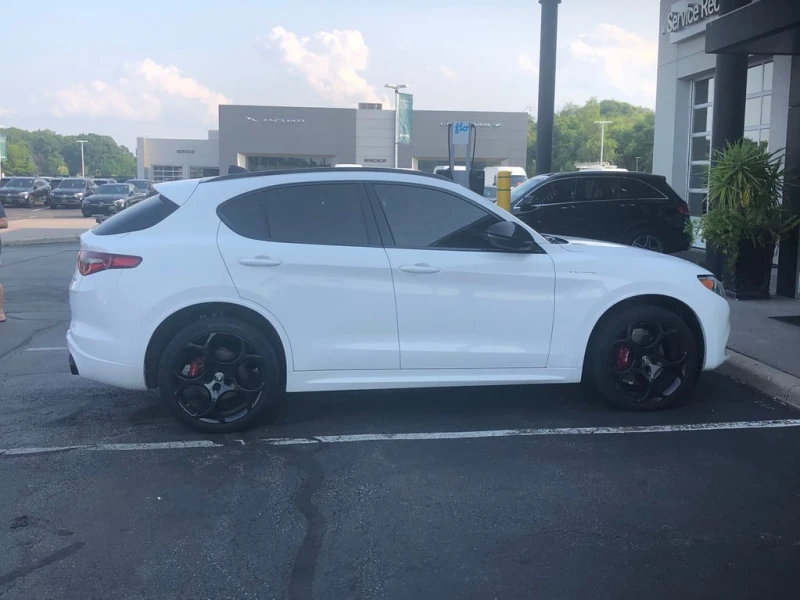 Alfa Romeo Stelvio * VELOCE * CARFAX * БЕЗ ПЪРВОНАЧАЛНА ВНОСКА, снимка 3 - Автомобили и джипове - 53193437