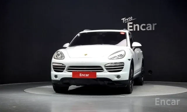 Porsche Cayenne PLATINUM EDITION / DIESEL / ПАНО / ОБДУХ / ЛИЗИНГ, снимка 3 - Автомобили и джипове - 54934622