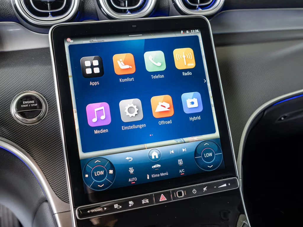 Mercedes-Benz GLC 300 AVANTGARDE/313HP/4MATIC/AHK/LED/AMBI/CARPLAY/207g | Mobile.bg   11