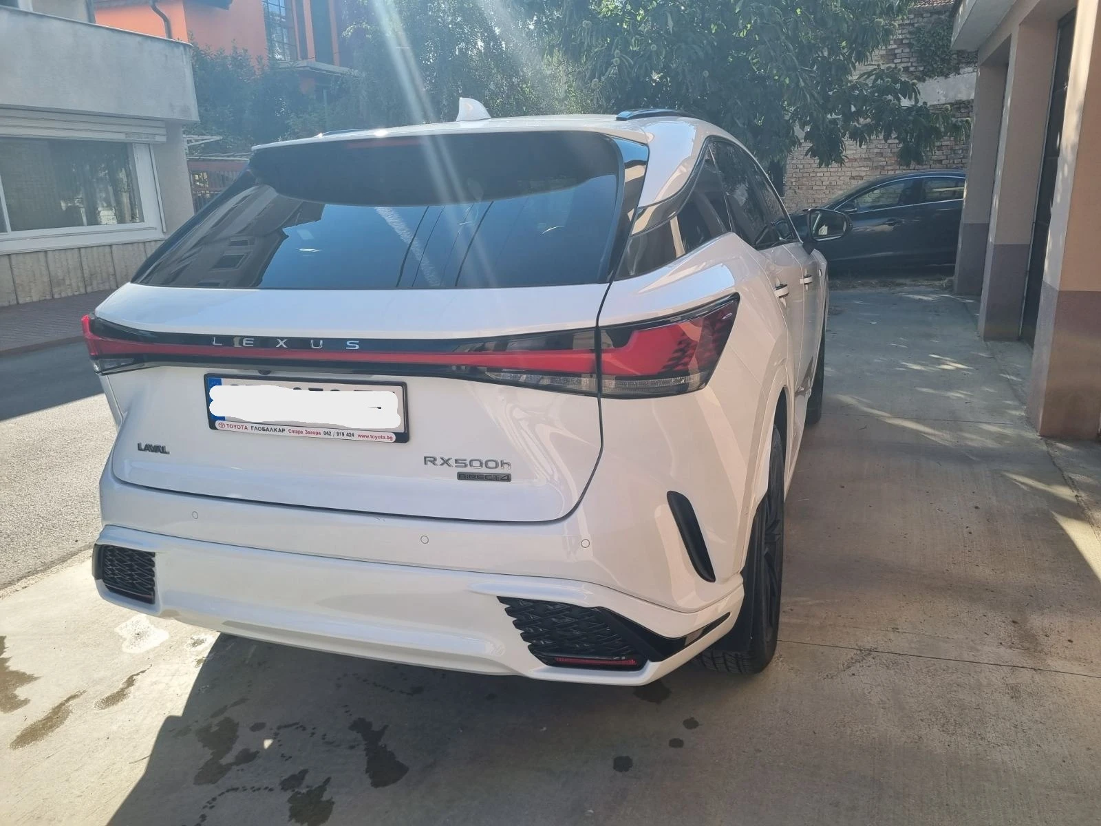 Lexus RX 500h  - изображение 4