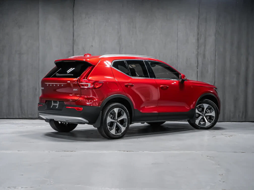 Volvo XC40 B5 Plus Bright Theme AWD * АвтоКредит* (ЦЕНА ДО БГ - изображение 2