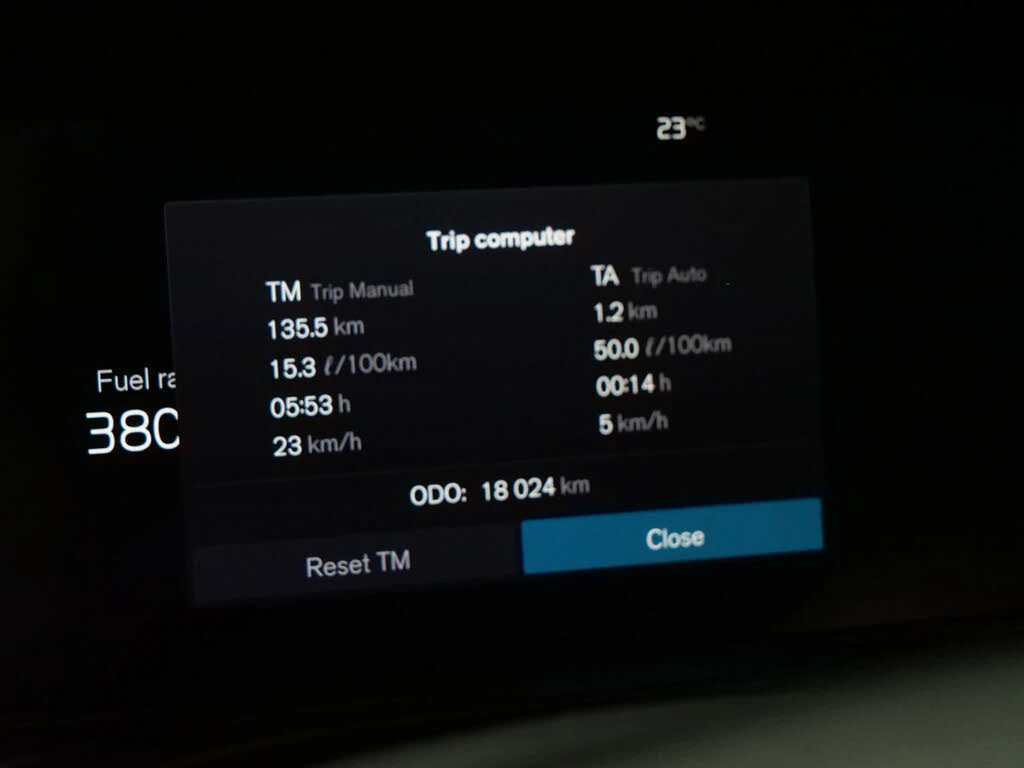 Volvo XC40 B5 Plus Bright Theme AWD * АвтоКредит* (ЦЕНА ДО БГ - изображение 10