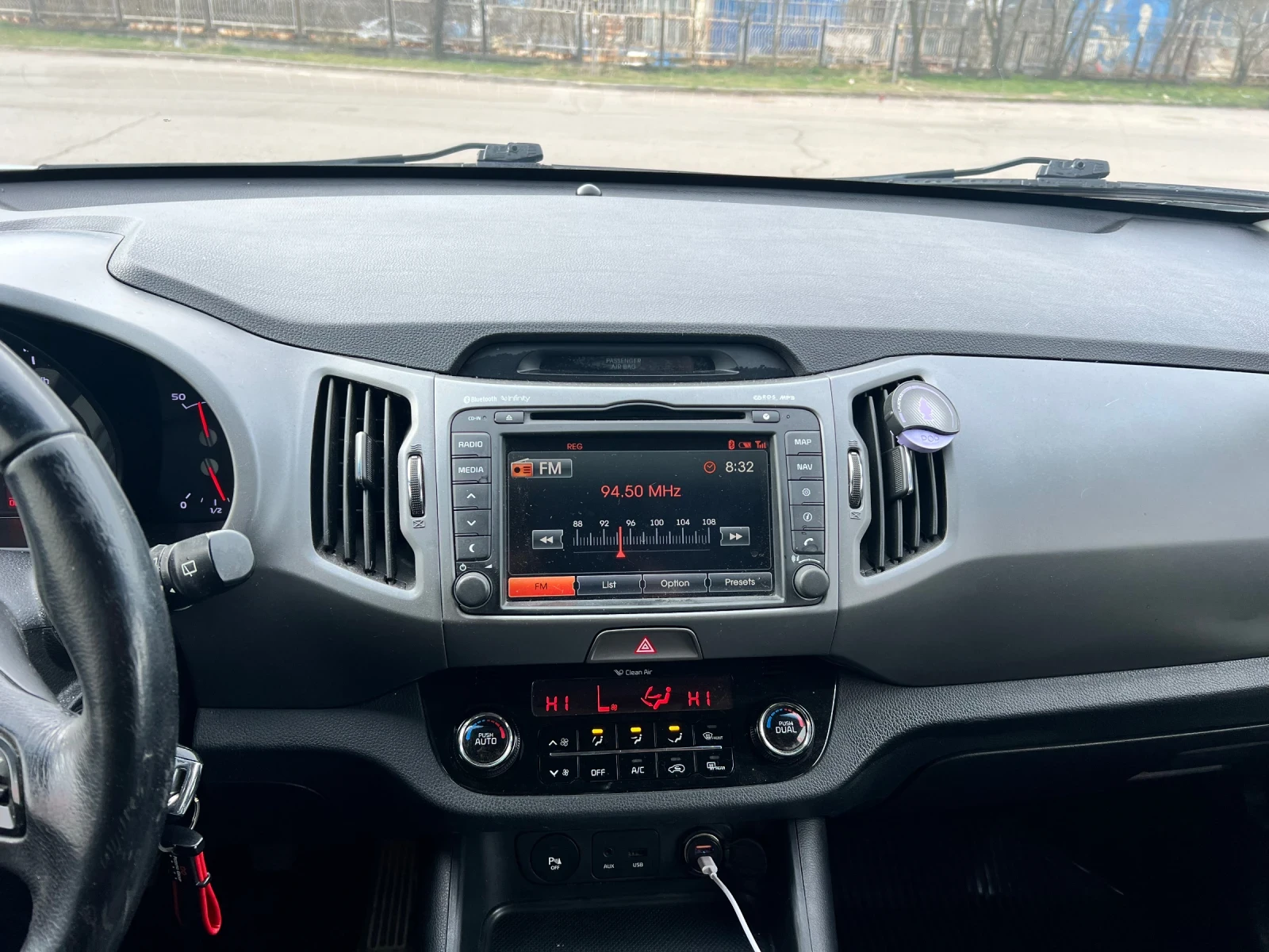 Kia Sportage 1.6i-LPG, снимка 11 - Автомобили и джипове - 53931869