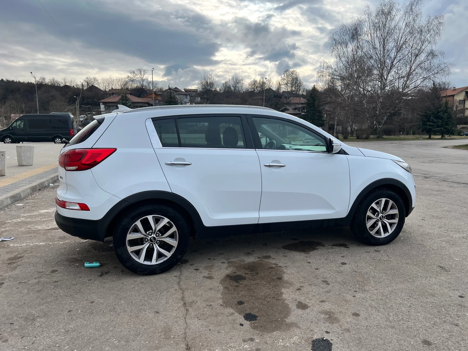 Kia Sportage 1.6i-LPG, снимка 4 - Автомобили и джипове - 53931869