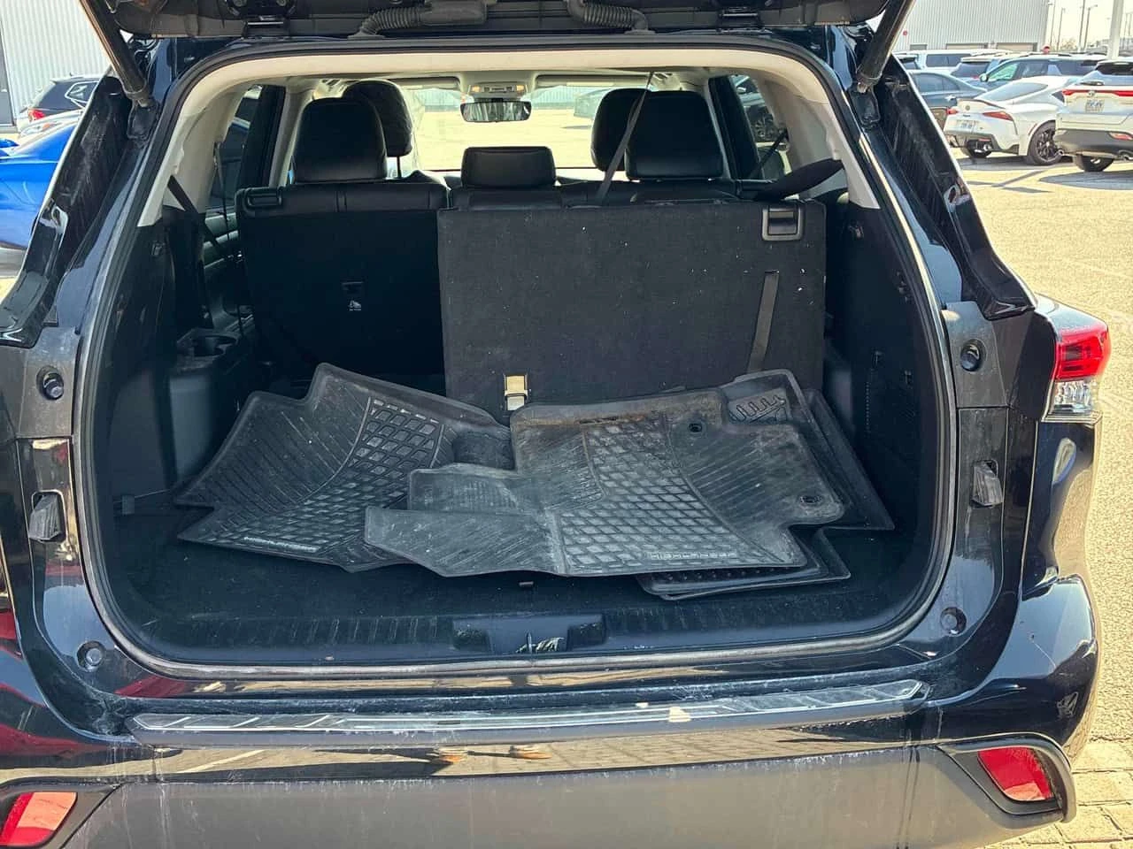 Toyota Highlander * XLE * ПРЕДСТАВИТЕЛСТВО * КАМЕРА * ПОДГРЕВ, снимка 12 - Автомобили и джипове - 54150574