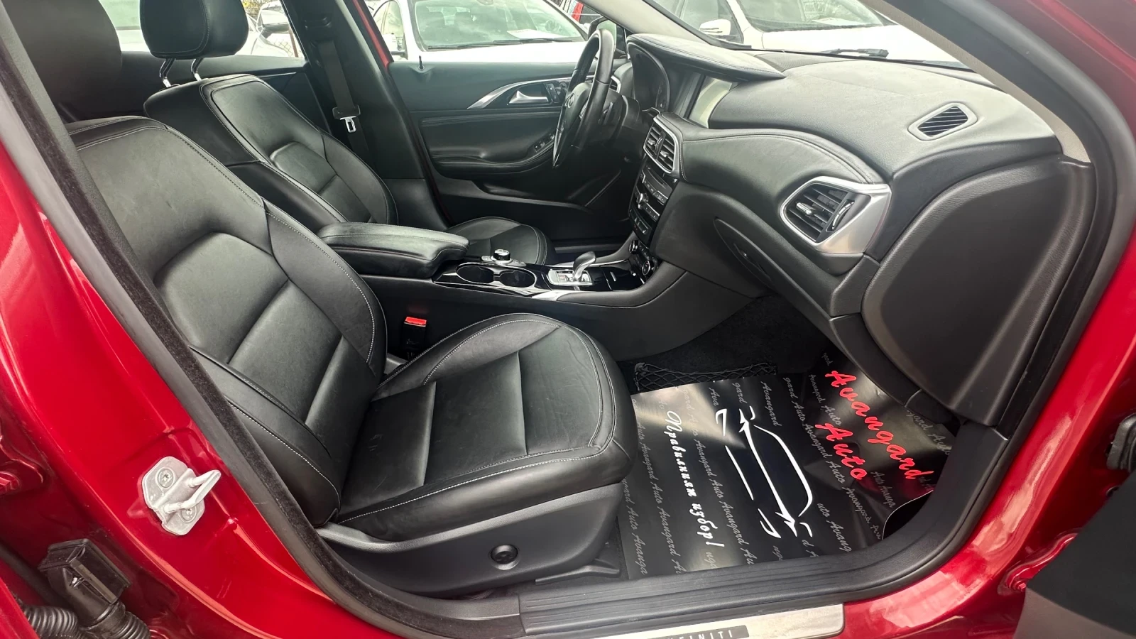 Infiniti QX30 2.0T AWD FACELIFT, снимка 9 - Автомобили и джипове - 54155847