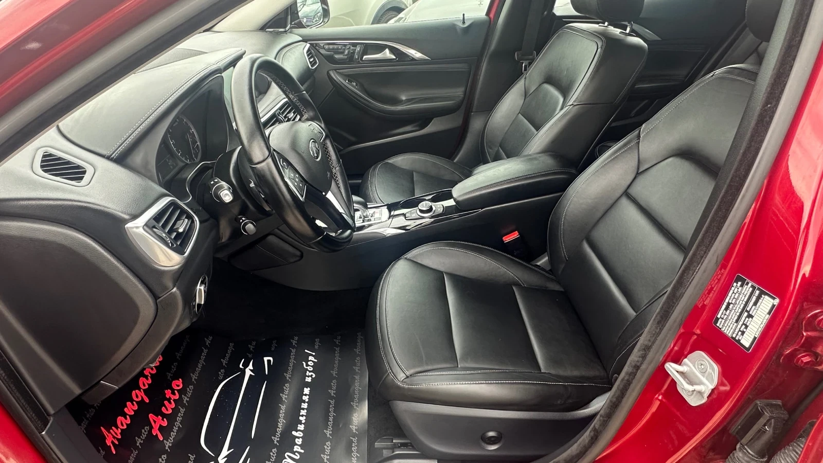 Infiniti QX30 2.0T AWD FACELIFT, снимка 8 - Автомобили и джипове - 54155847