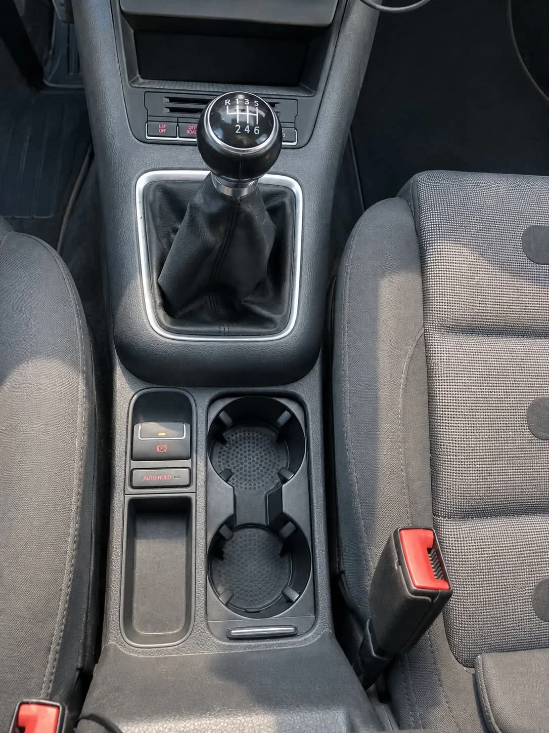 VW Tiguan, снимка 10 - Автомобили и джипове - 55580304