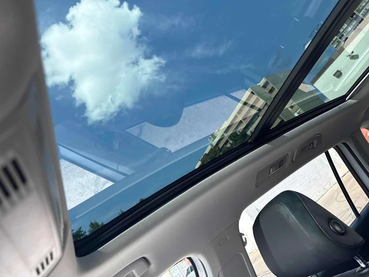 VW Tiguan * Highline * CARFAX * ОТ ПРЕДСТАВИТЕЛСТВО НА VW * , снимка 13 - Автомобили и джипове - 55697214