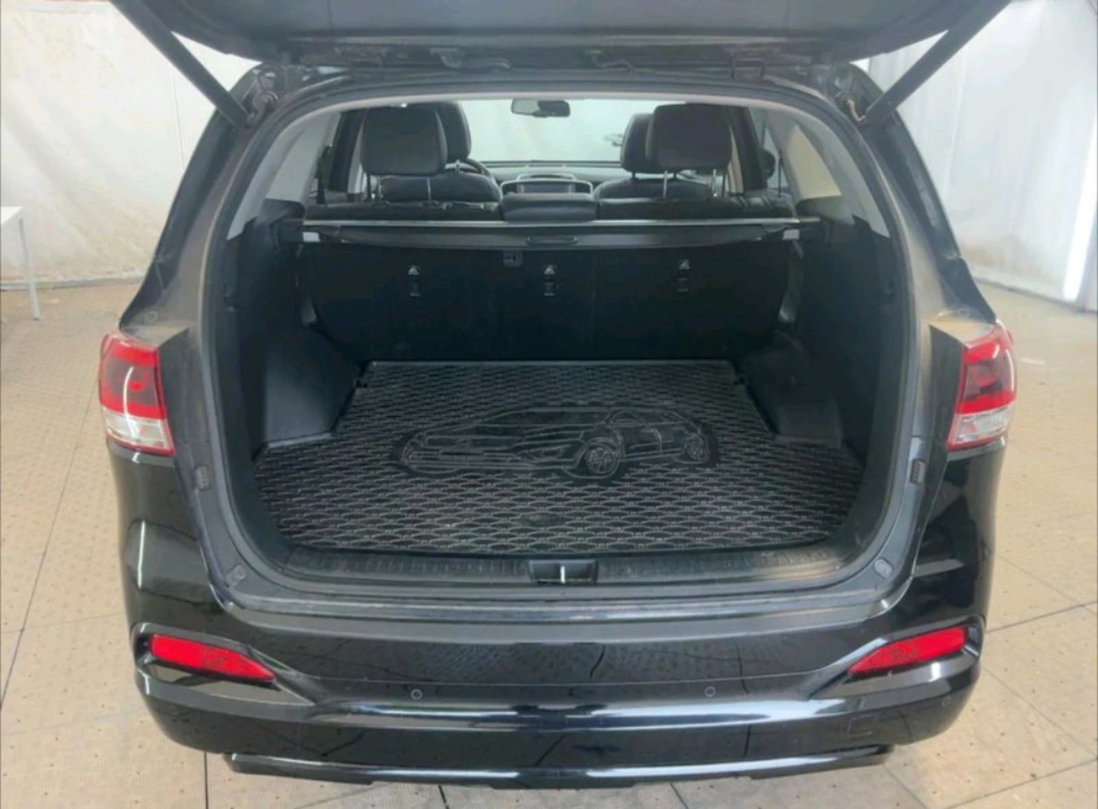Kia Sorento 2.2CRDI* 4x4* Platinum* Infinity* Обдухване* Пано, снимка 6 - Автомобили и джипове - 55883776