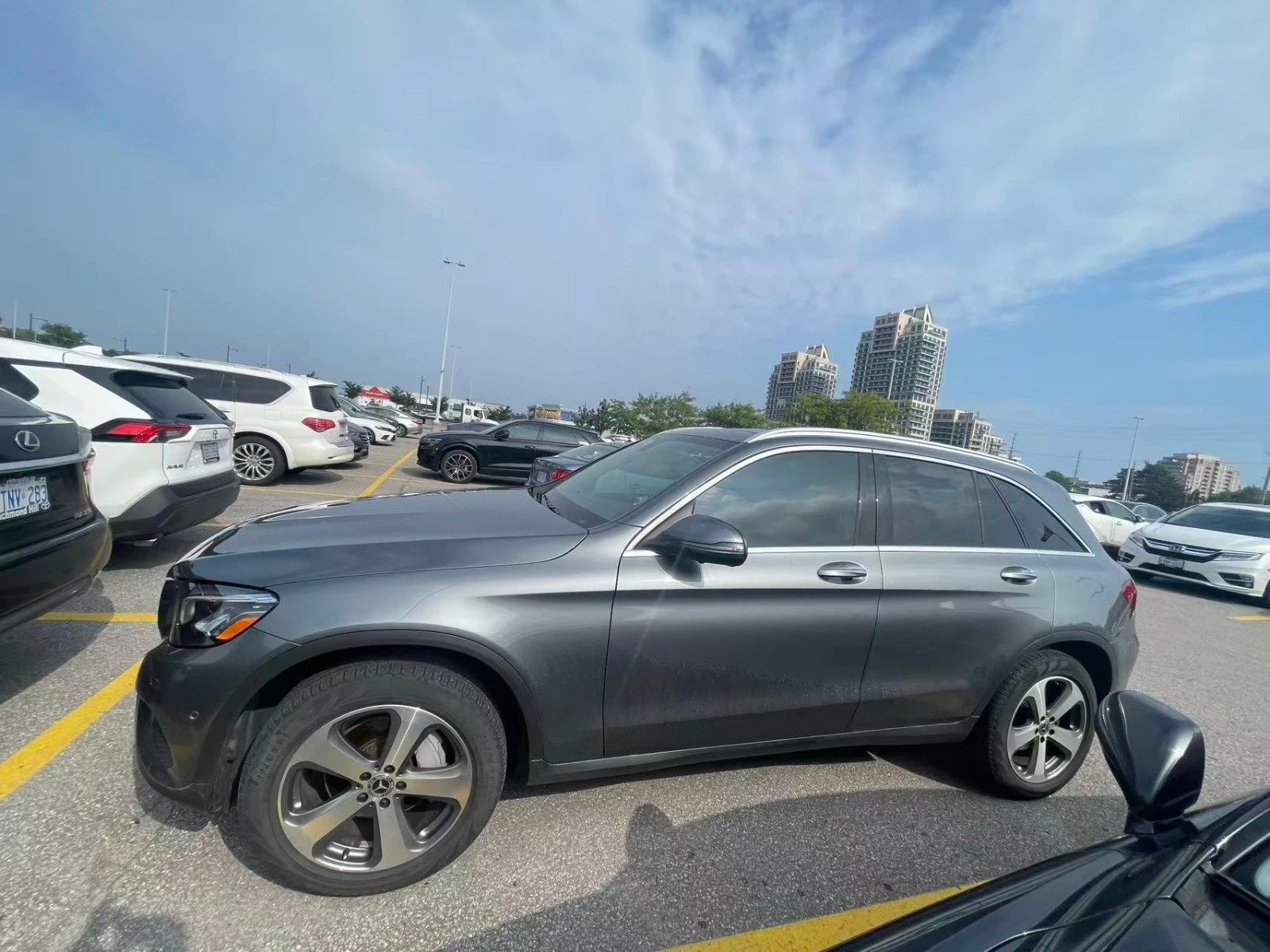 Mercedes-Benz GLC 300  CARFAX / DISTRONIK / 360 / PANORAMA / АВТОКРЕДИТ , снимка 2 - Автомобили и джипове - 55914571