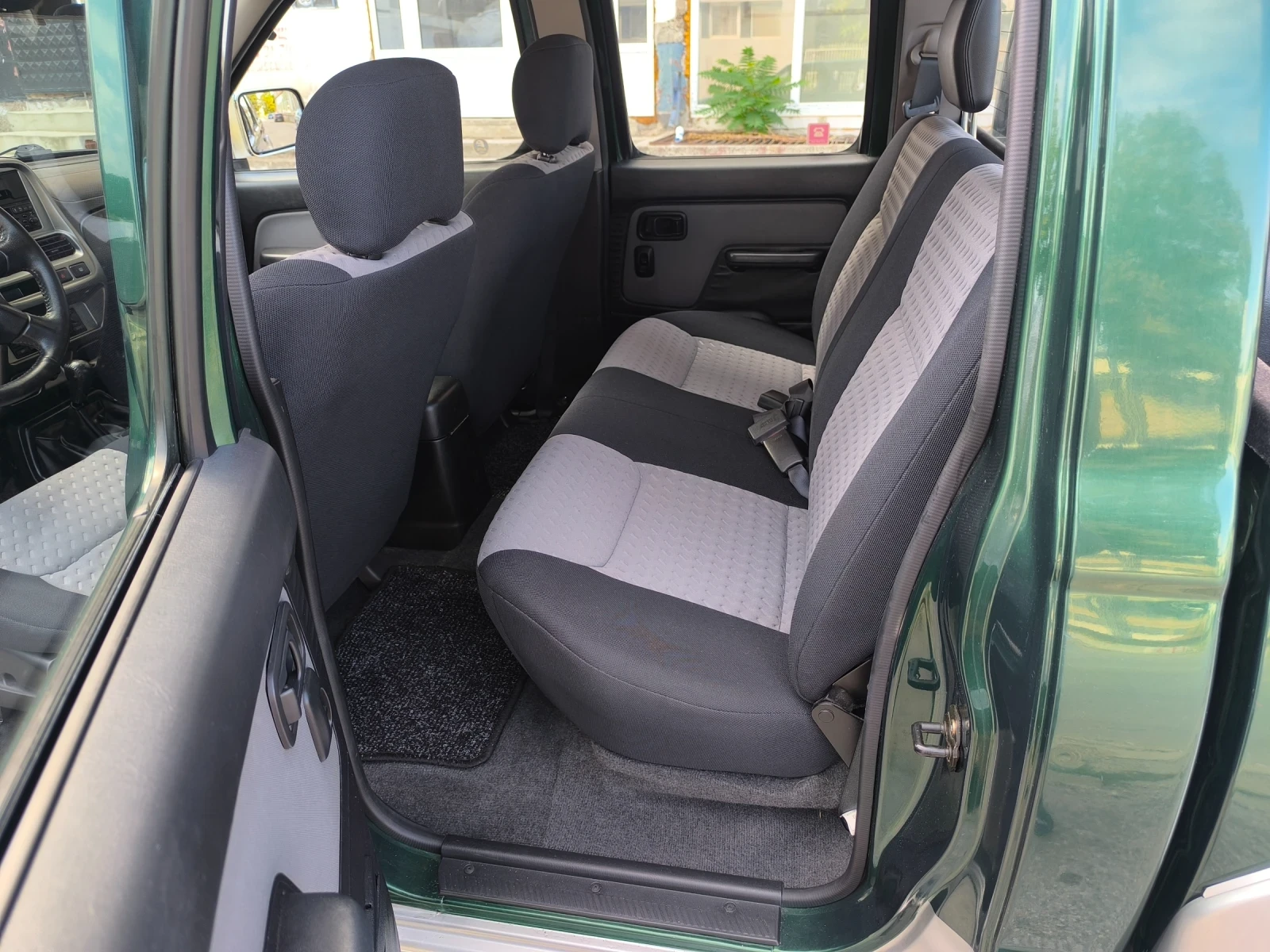 Nissan Navara 2.5 129000km ������ | Mobile.bg � ����������� 8