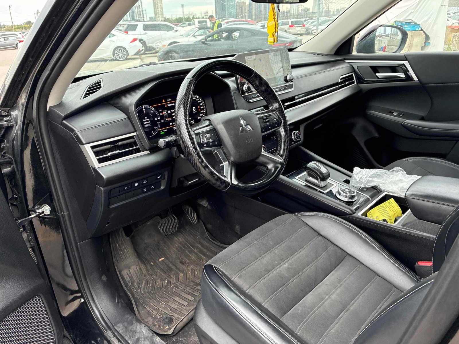 Mitsubishi Outlander * LE S AWC * CARFAX * ОПЦИЯ ЗА ФИНАНСИРАНЕ, снимка 5 - Автомобили и джипове - 56093095