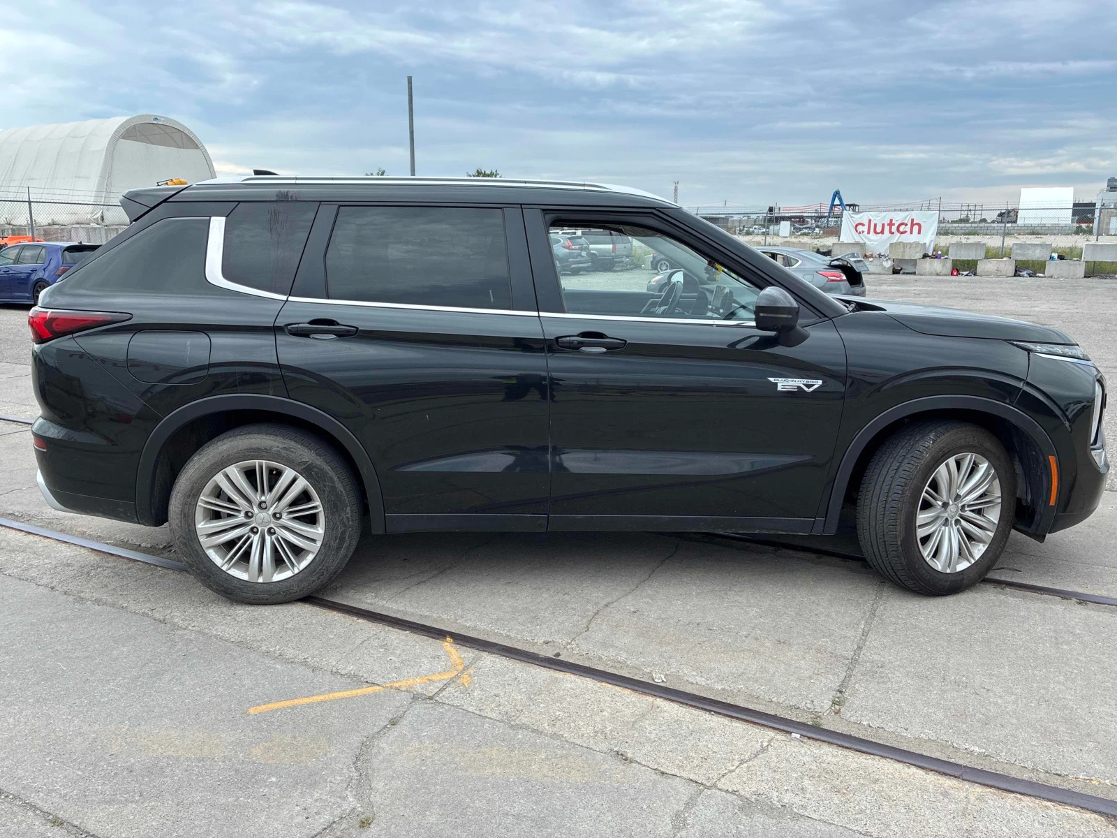 Mitsubishi Outlander * LE S AWC * CARFAX * ОПЦИЯ ЗА ФИНАНСИРАНЕ, снимка 3 - Автомобили и джипове - 56093095