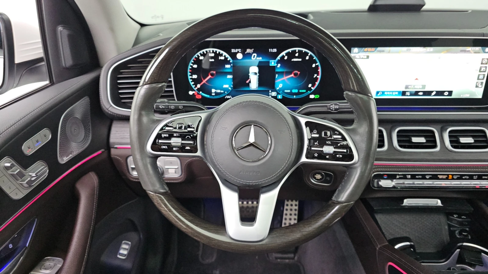 Mercedes-Benz GLS580 * MASSAGE* TV* FULL MAX* , снимка 7 - Автомобили и джипове - 56163987