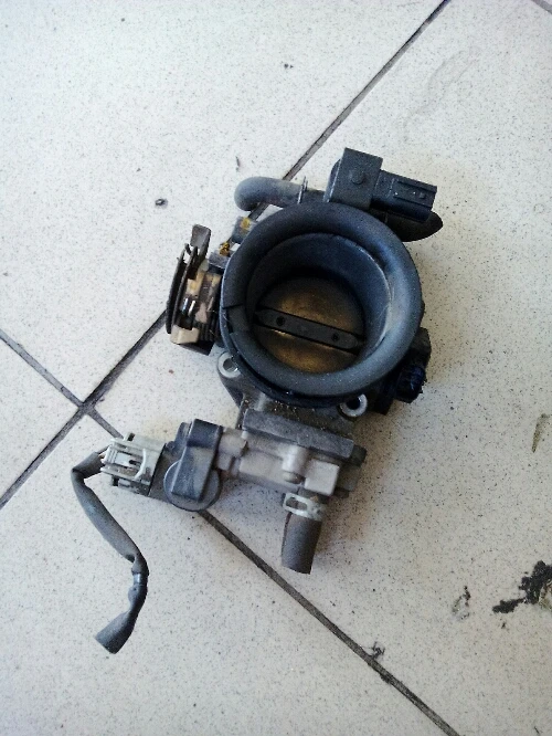 Дросел Хонда Стрийм 1.7