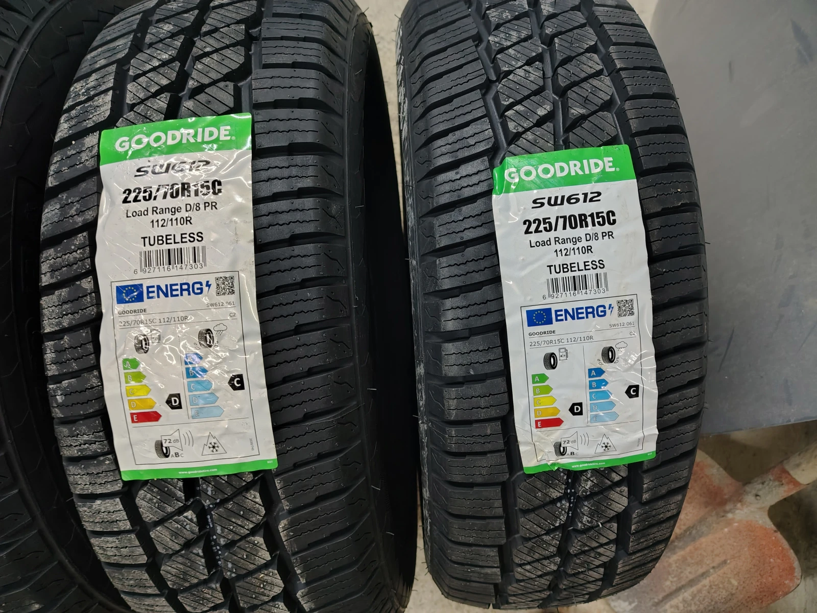 Гуми Зимни 225/70R15, снимка 3 - Гуми и джанти - 53776074