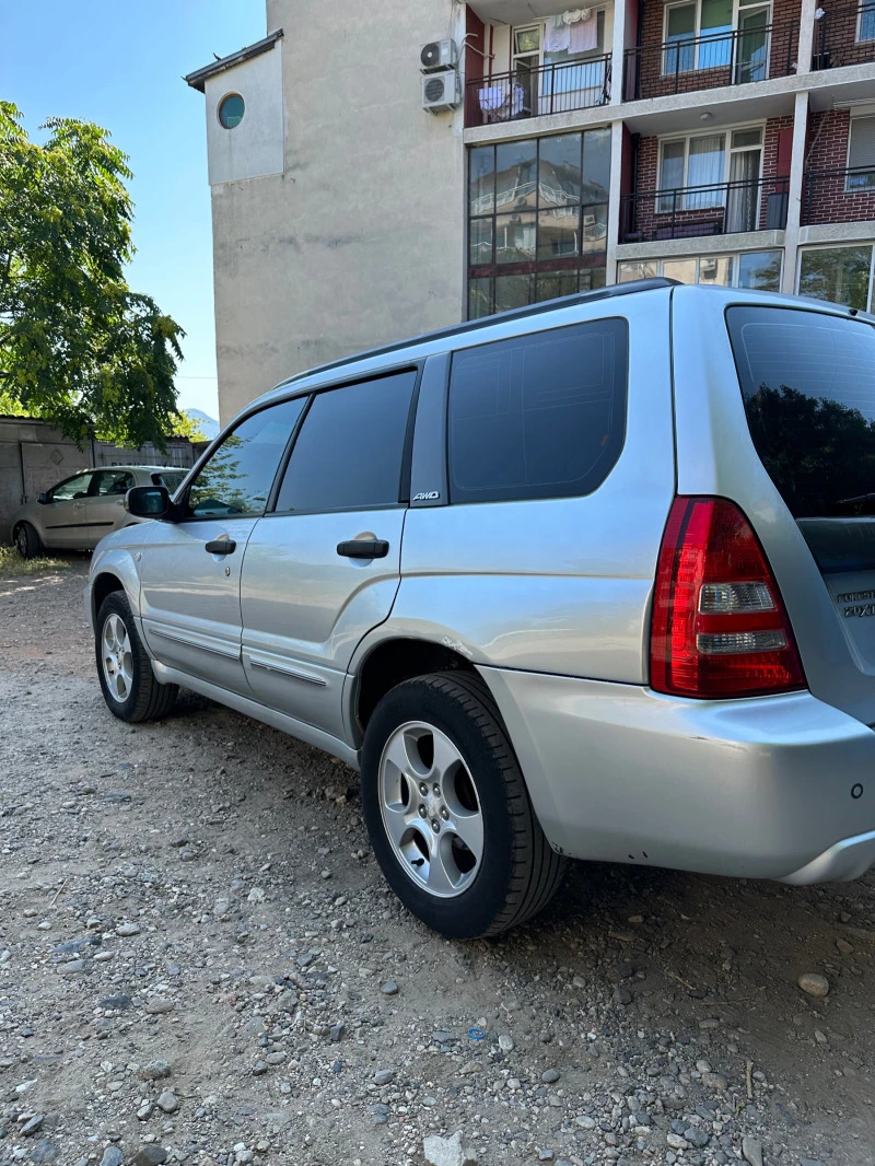 Subaru Forester 2000st, снимка 3 - Автомобили и джипове - 49581411