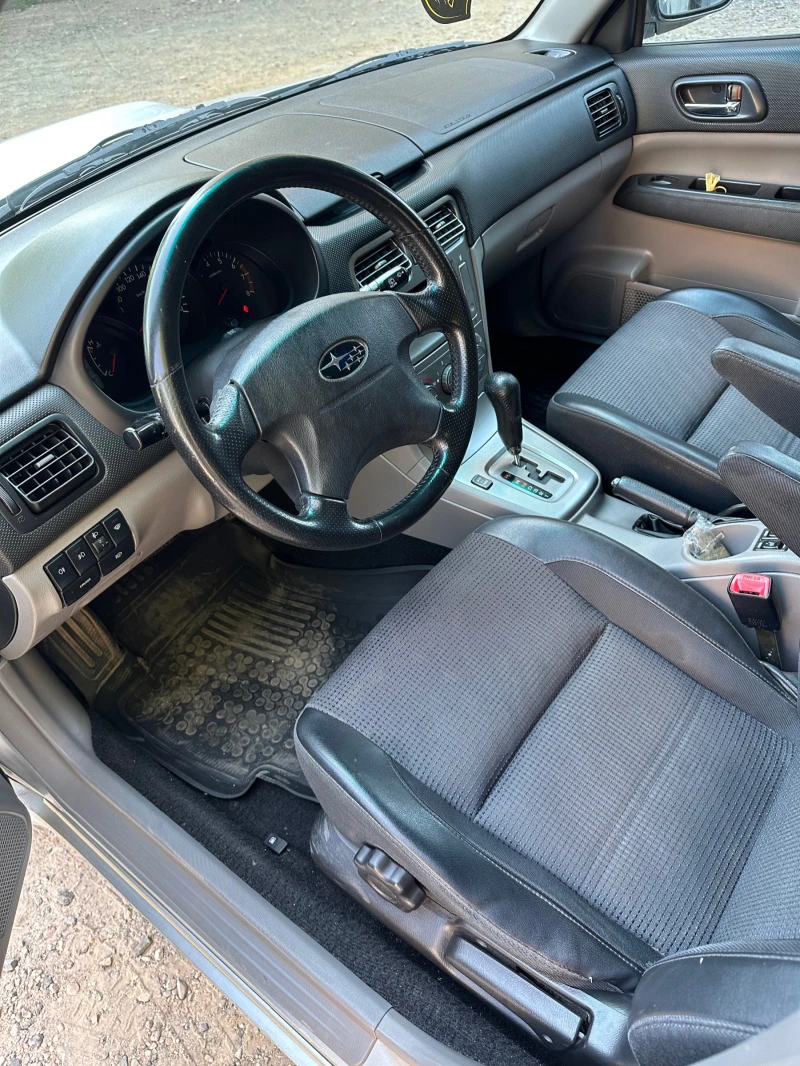 Subaru Forester 2000st, снимка 8 - Автомобили и джипове - 47488554