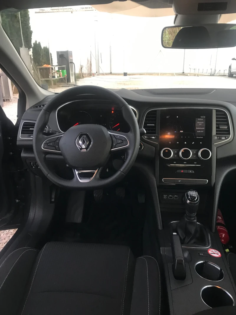 Renault Megane, снимка 6 - Автомобили и джипове - 47388994