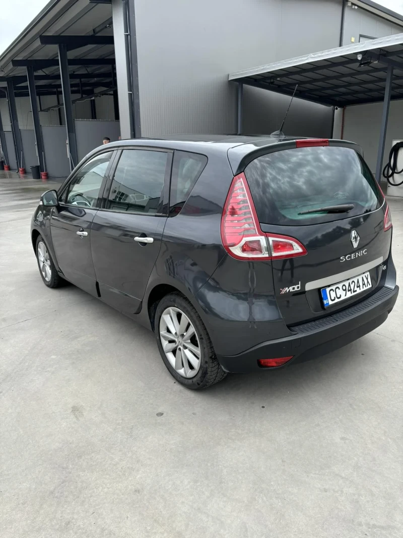 Renault Scenic, снимка 4 - Автомобили и джипове - 47896376