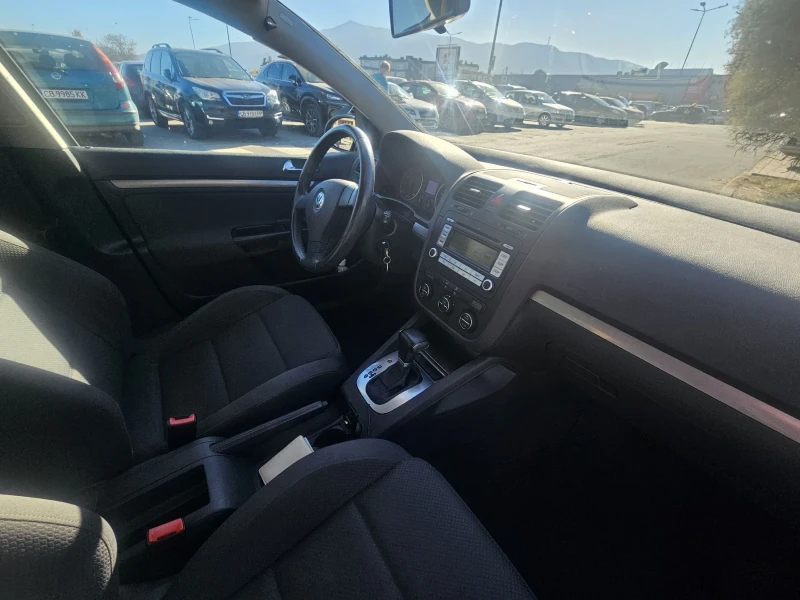 VW Golf 2.0 fsi, снимка 8 - Автомобили и джипове - 48405864