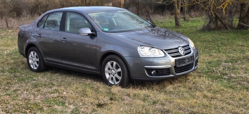 VW Jetta, снимка 14 - Автомобили и джипове - 48977148