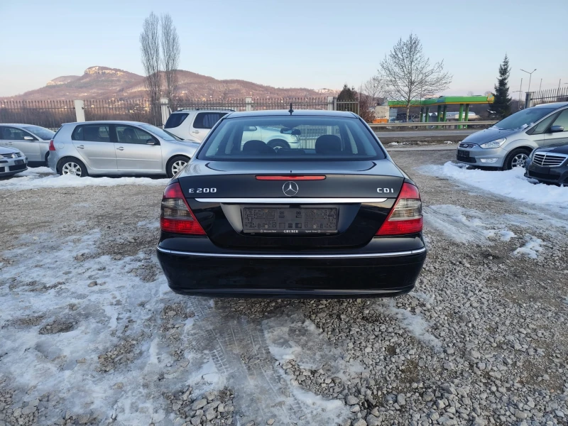 Mercedes-Benz E 200 2.2 дизел 136 коня, снимка 6 - Автомобили и джипове - 49242901