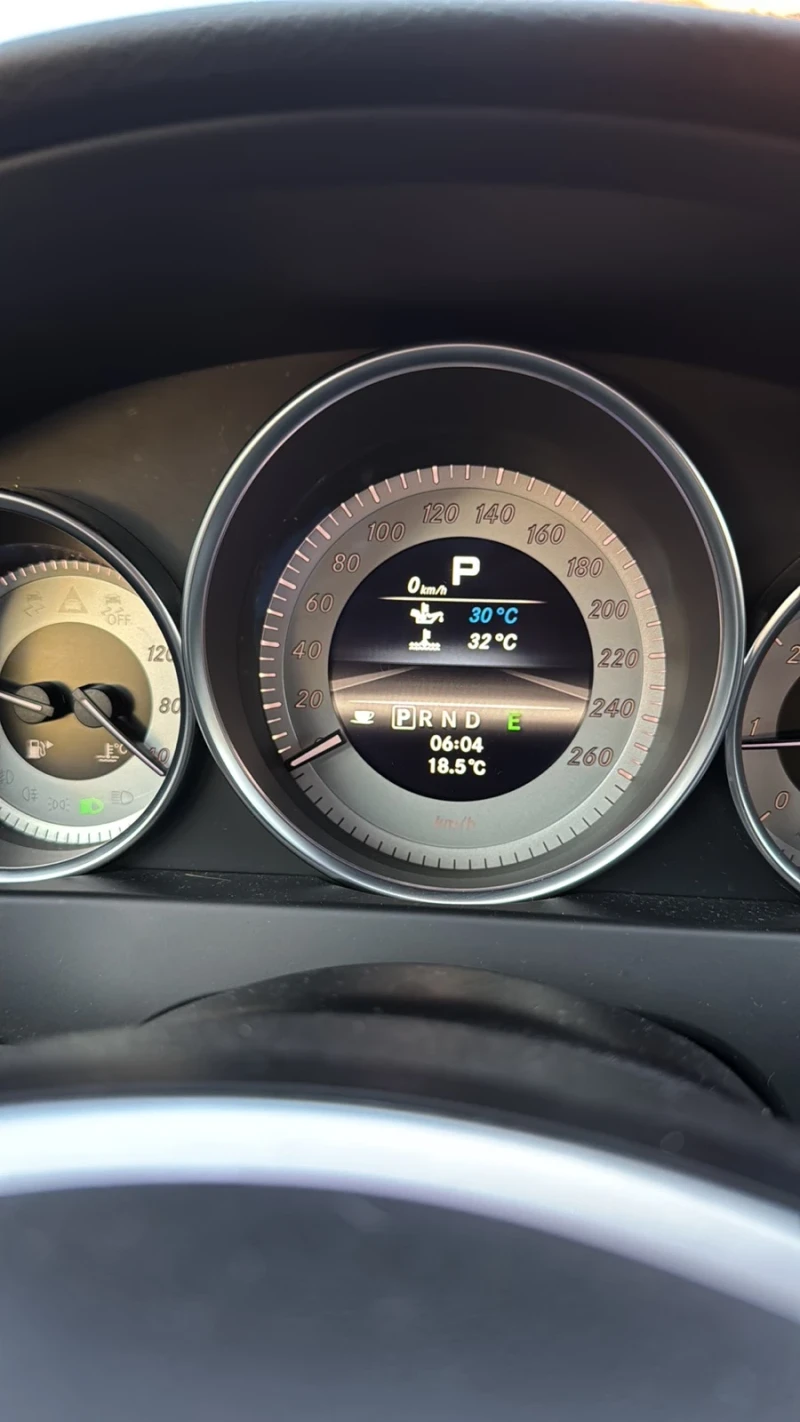 Mercedes-Benz C 250 C250 4 M AMG , снимка 11 - Автомобили и джипове - 51629845